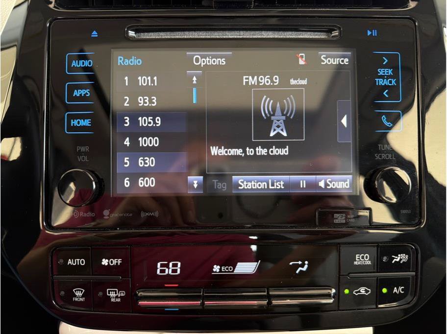 Used 2016 Toyota Prius Three FWD image 20