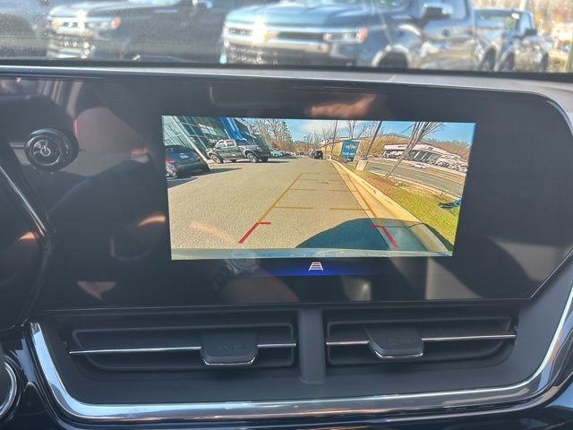 New 2026 Chevrolet Trax RS w/ Sunroof Package FWD image 25