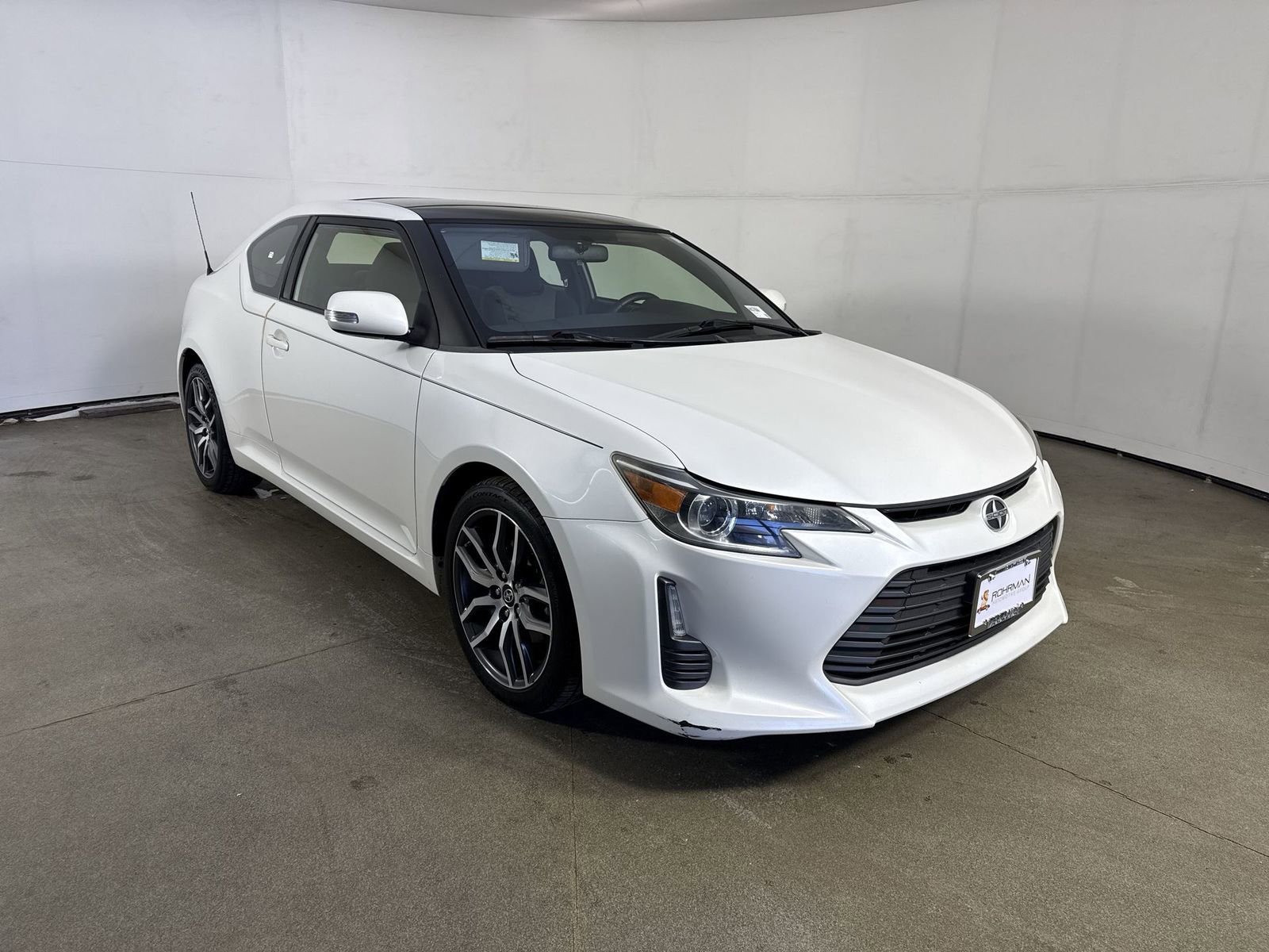 Used 2015 Scion tC image 3