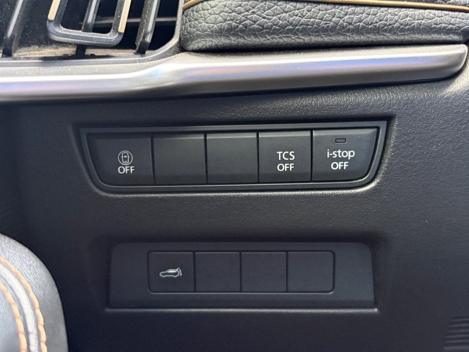Used 2024 MAZDA CX-90 3.3 Turbo w/ Preferred Plus AWD/4WD image 18