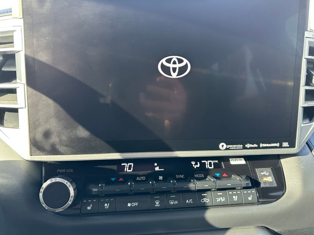 Used 2024 Toyota Tundra Platinum image 17