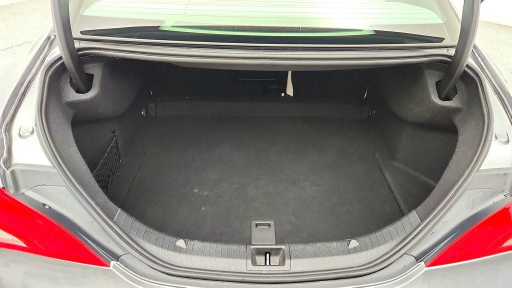 Used 2016 Mercedes-Benz CLA 250 image 20