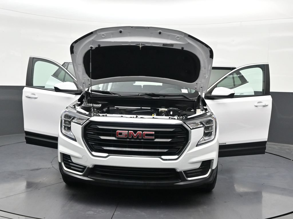 Used 2024 GMC Terrain SLE w/ Driver Convenience Package FWD image 38