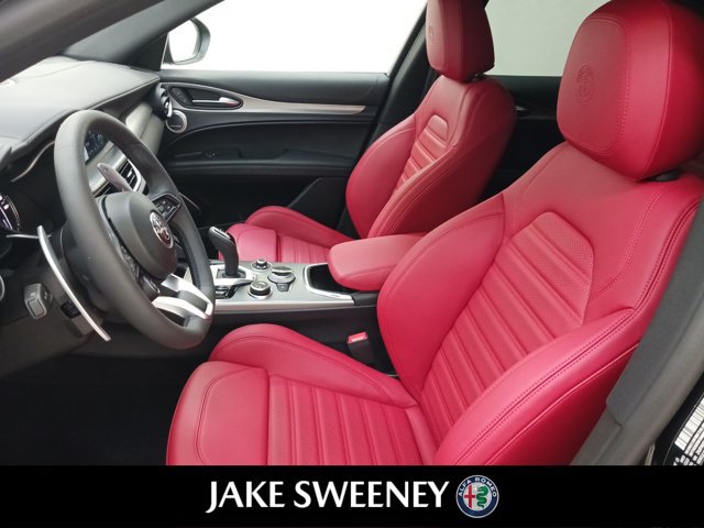 Used 2022 Alfa Romeo Stelvio Veloce AWD/4WD image 12