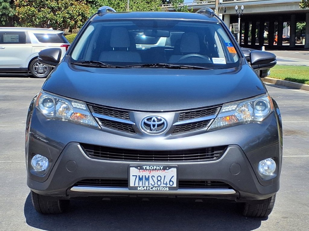 Used 2015 Toyota RAV4 XLE FWD image 2