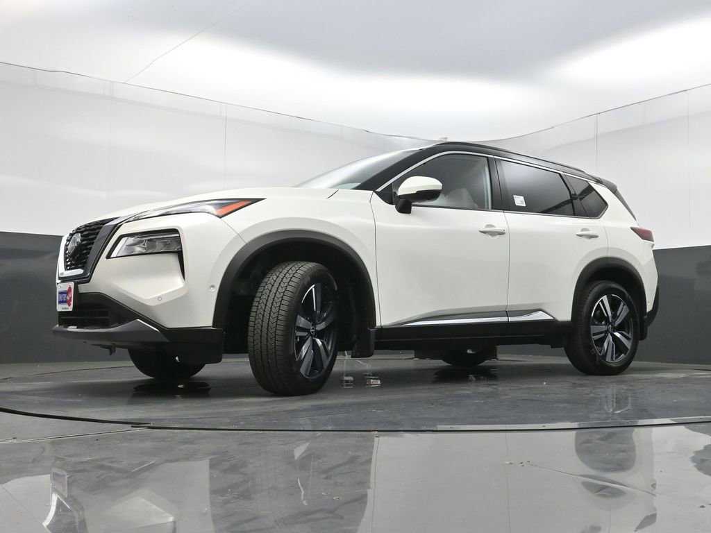 Used 2023 Nissan Rogue SL w/ SL Premium Package image 29