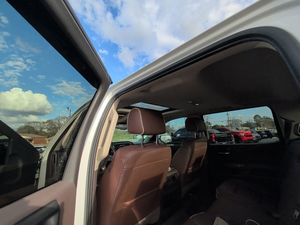 Used 2018 Chevrolet Silverado 1500 High Country image 15