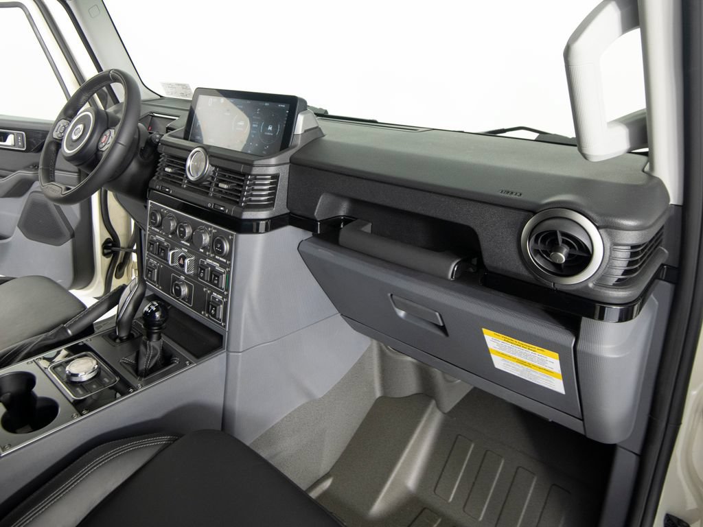 Used 2025 INEOS Grenadier Fieldmaster Edition AWD/4WD image 28