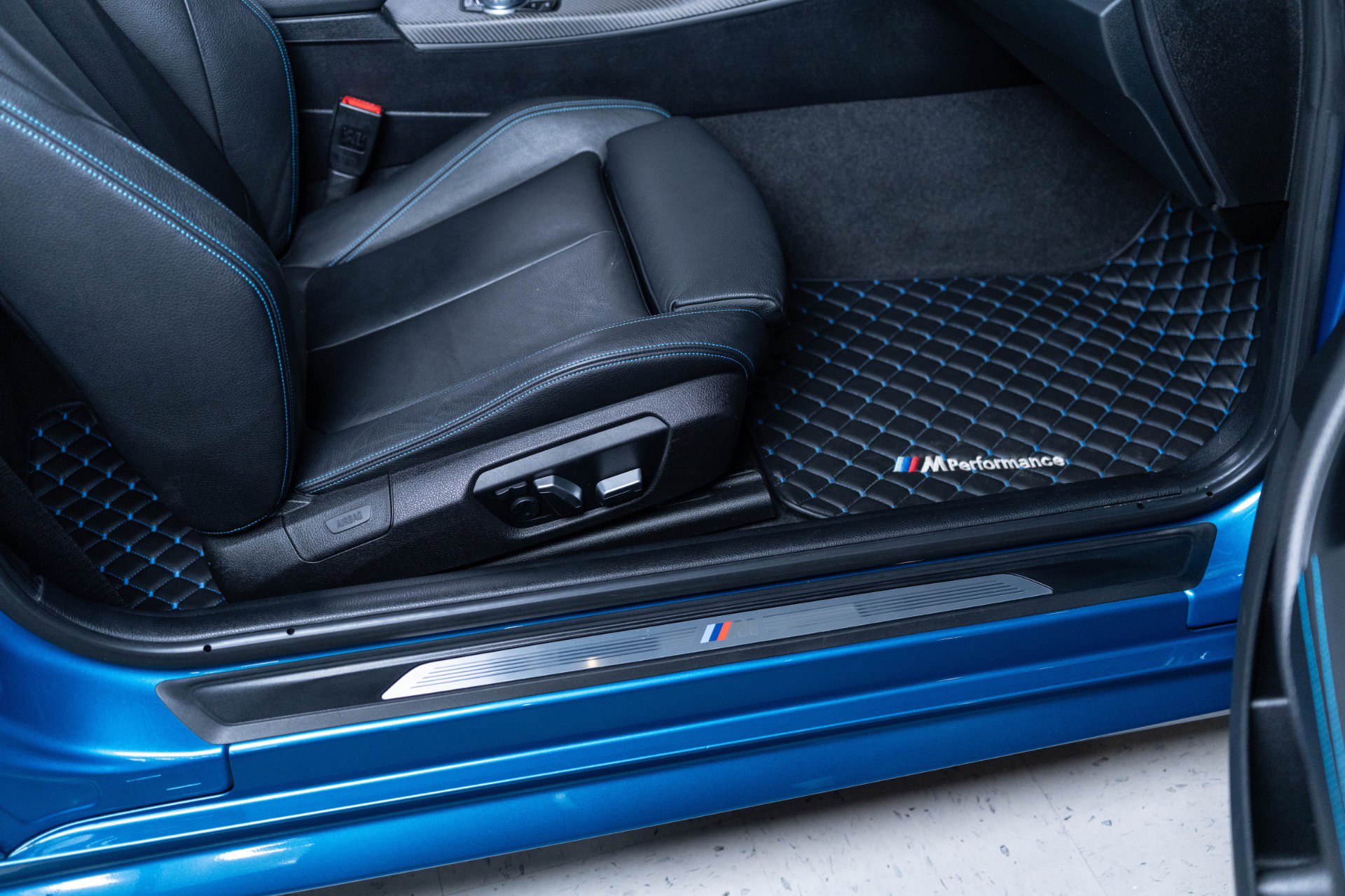 Used 2017 BMW M2 RWD image 47