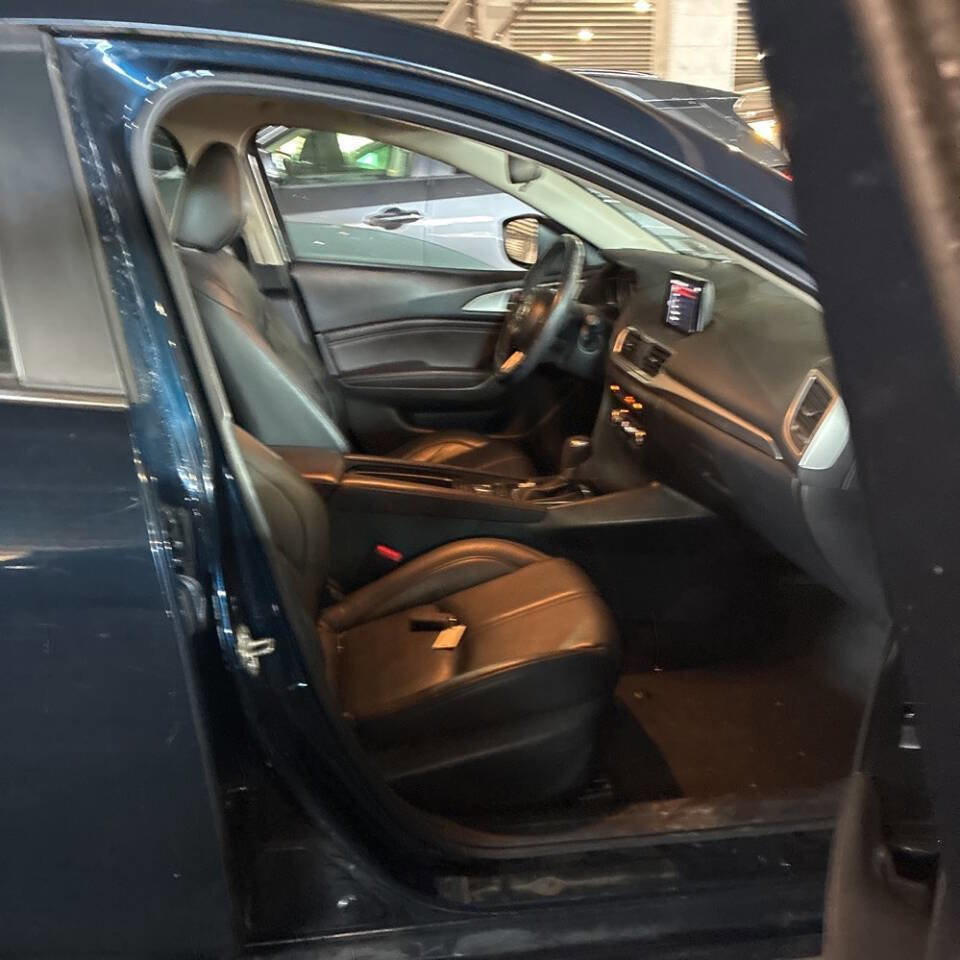 Used 2017 MAZDA MAZDA3 Touring image 14