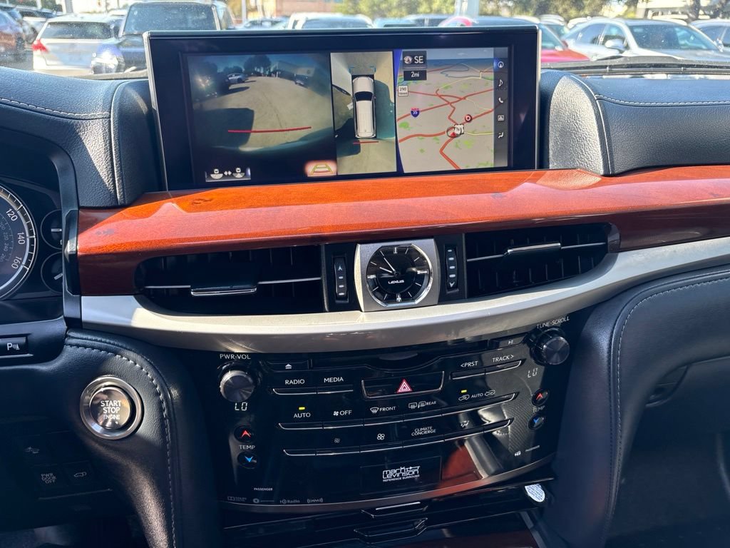 Used 2019 Lexus LX 570 4WD w/ Luxury Package image 15