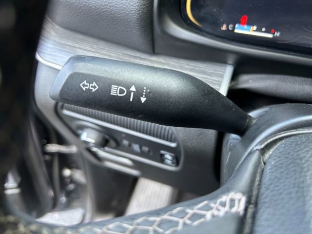 Used 2024 Jeep Wagoneer L Series II image 24
