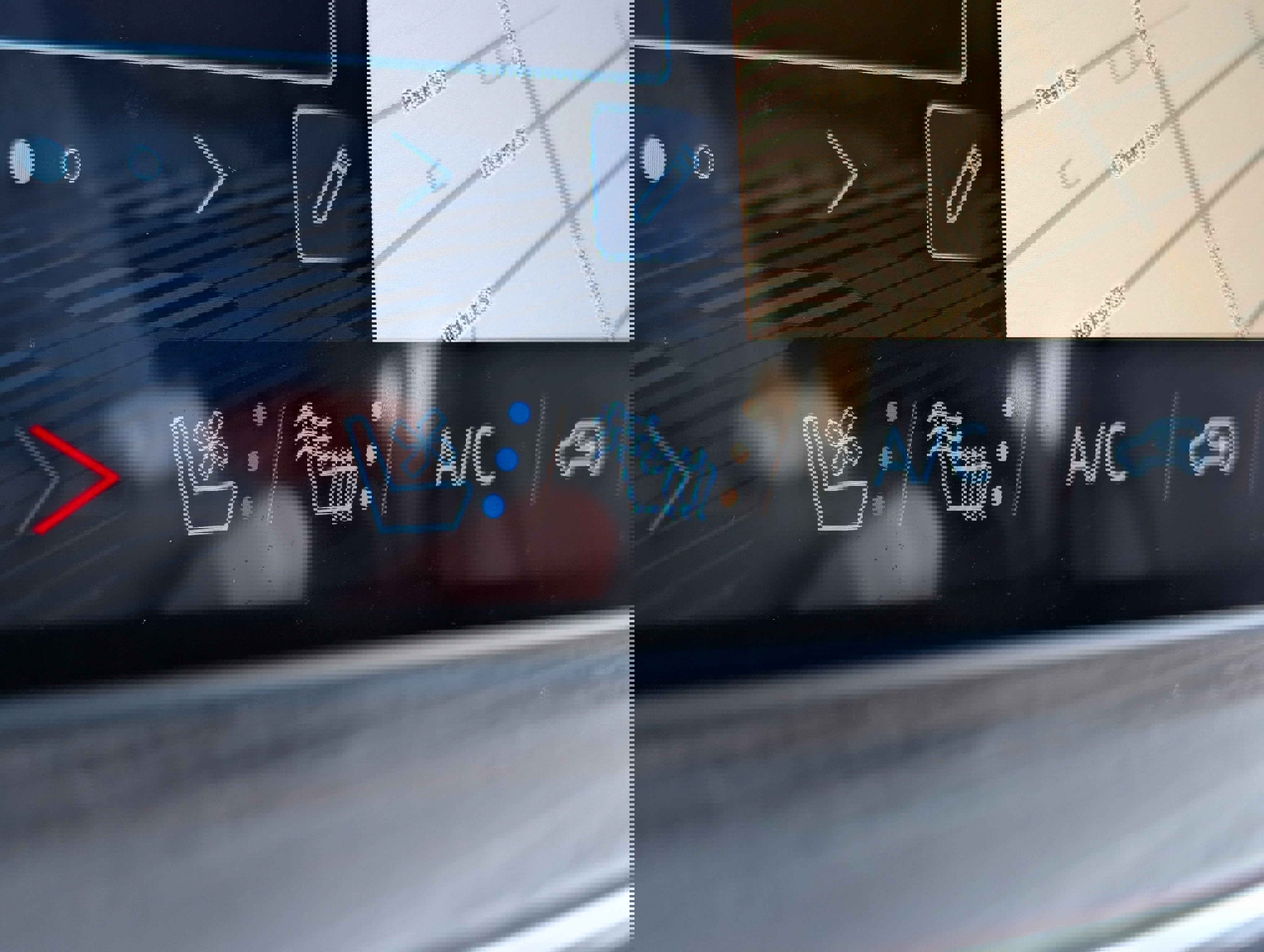 New 2025 Chevrolet Suburban Premier image 4