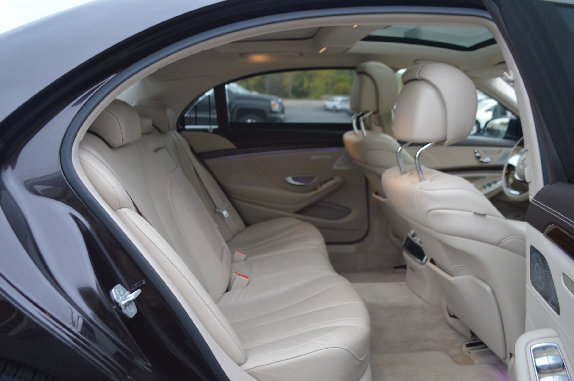 Used 2015 Mercedes-Benz S 550 4MATIC Sedan w/ Premium 1 Package image 29