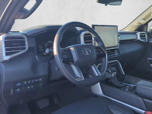 Used 2024 Toyota Sequoia Platinum AWD/4WD image 9