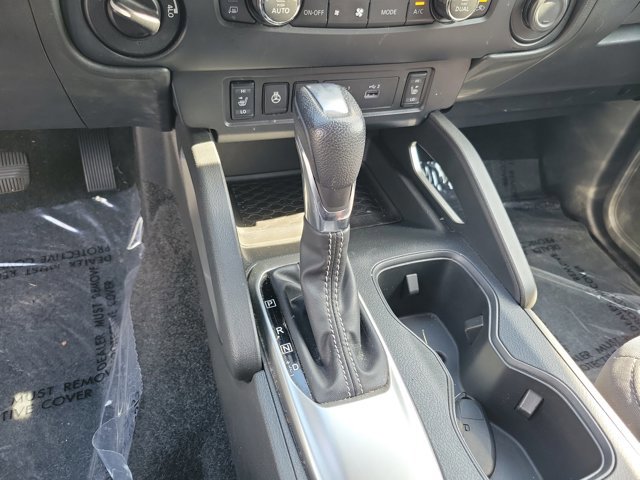 Used 2022 Nissan Frontier SV AWD/4WD image 30
