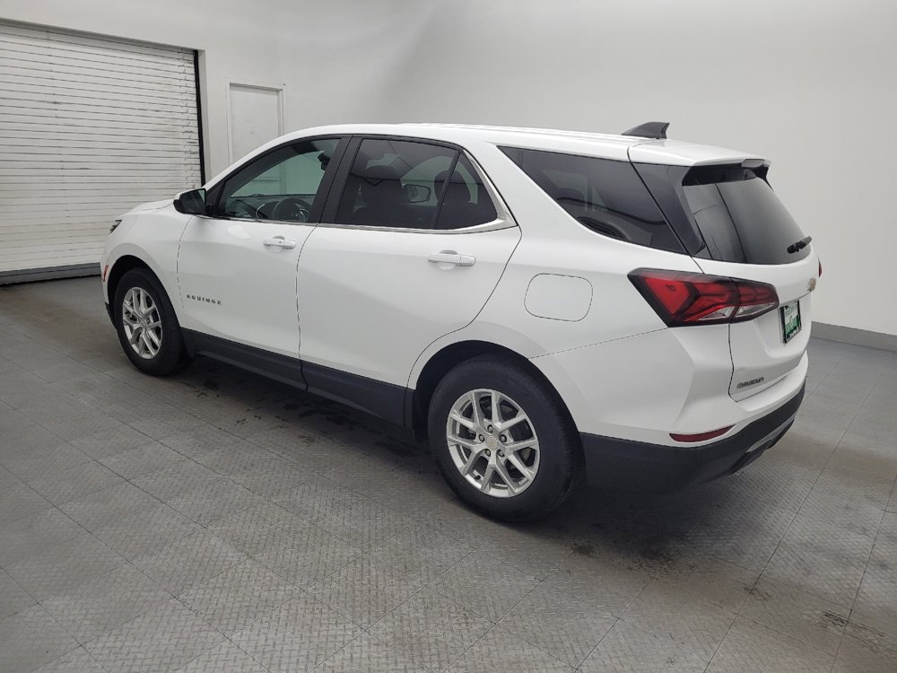 Used 2023 Chevrolet Equinox LT image 3