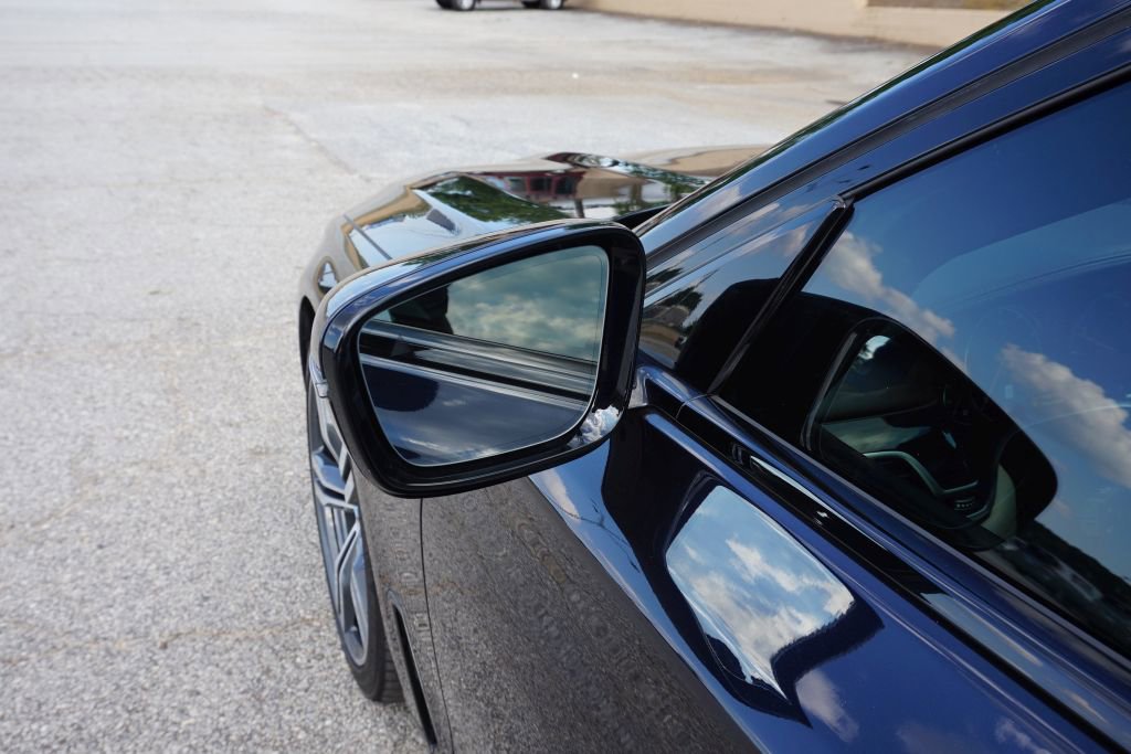 Used 2019 BMW 750i w/ Executive Package image 11