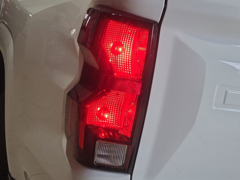 Used 2024 Chevrolet Colorado LT image 11