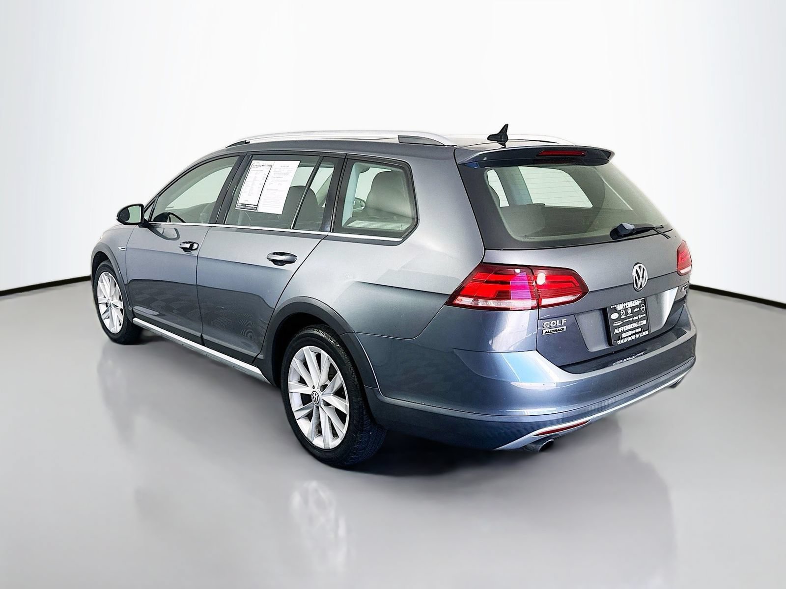 Used 2019 Volkswagen Golf Alltrack AWD/4WD image 5