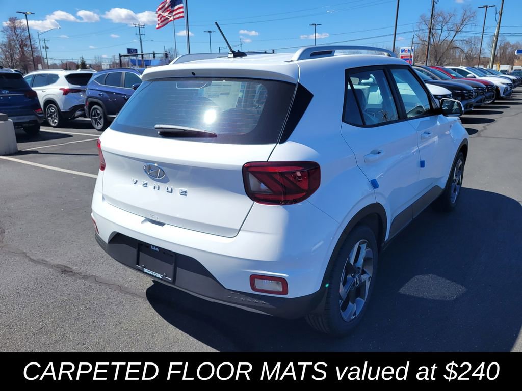 New 2025 Hyundai Venue SEL video 3