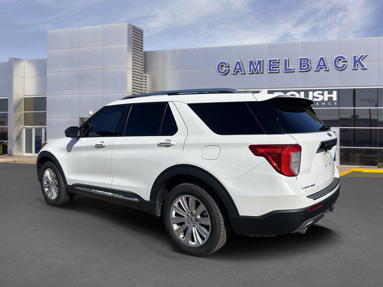 Used 2021 Ford Explorer Limited w/ Hybrid Equipment Group 310A AWD/4WD image 6
