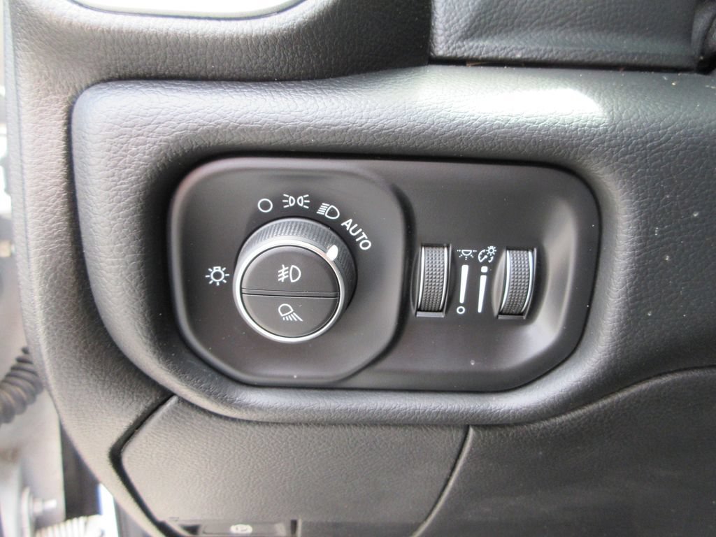 Used 2019 RAM 2500 Big Horn AWD/4WD image 26