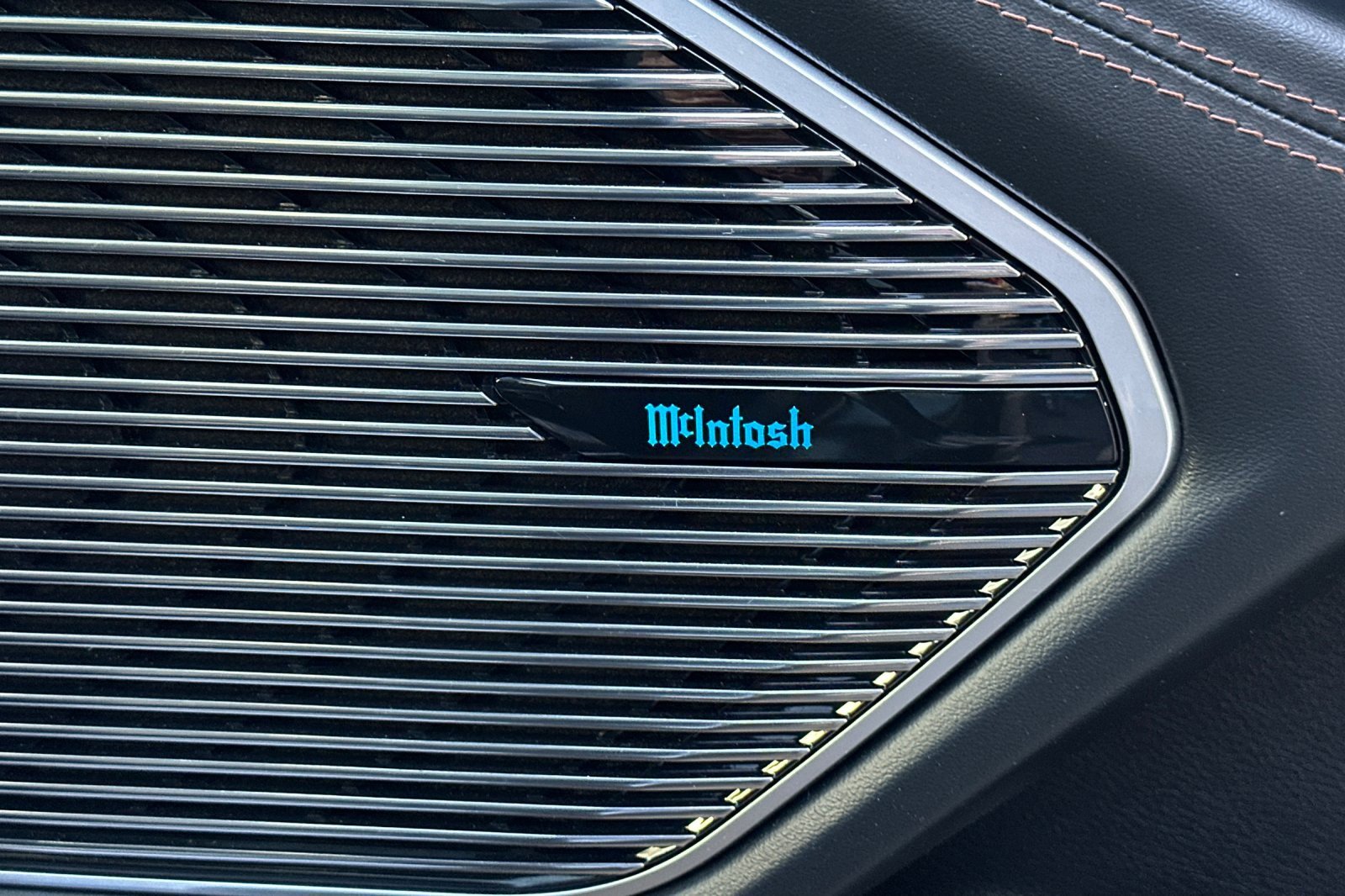 Used 2023 Jeep Grand Cherokee L Summit image 24