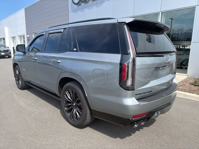 Used 2023 Cadillac Escalade V w/ LPO, ONYX Package image 3