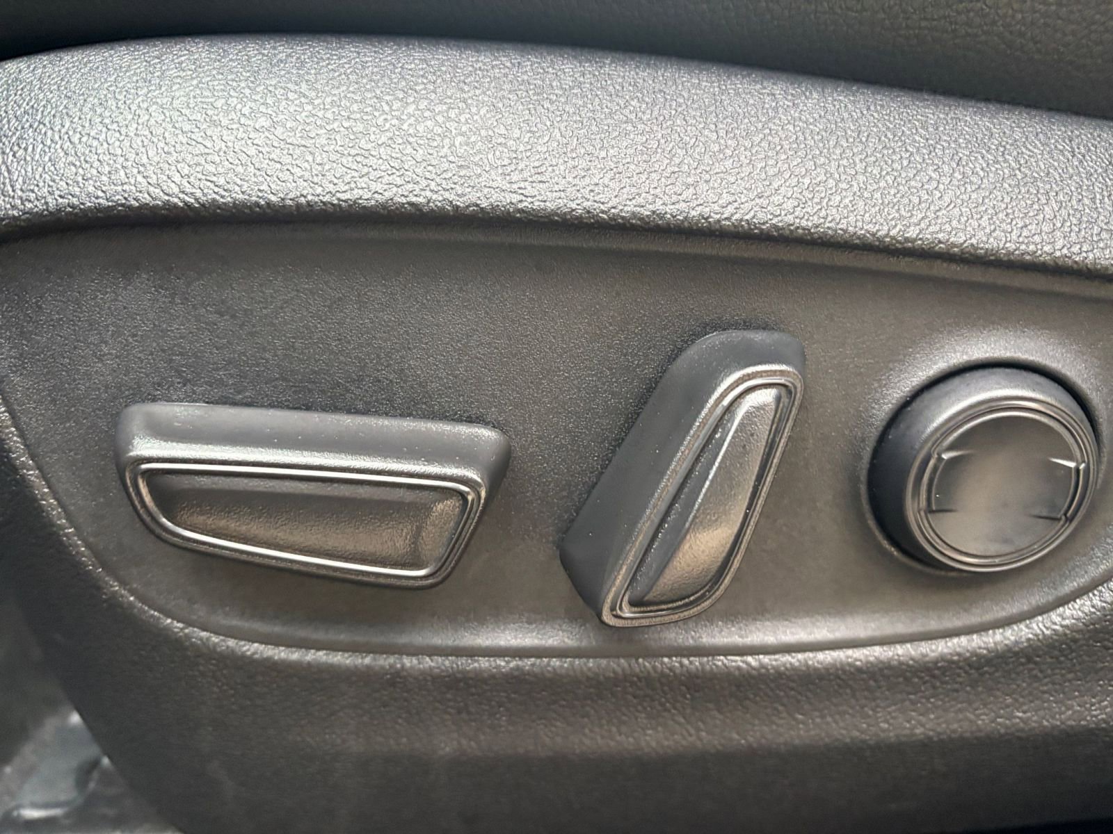 Used 2025 Toyota Grand Highlander FWD image 23