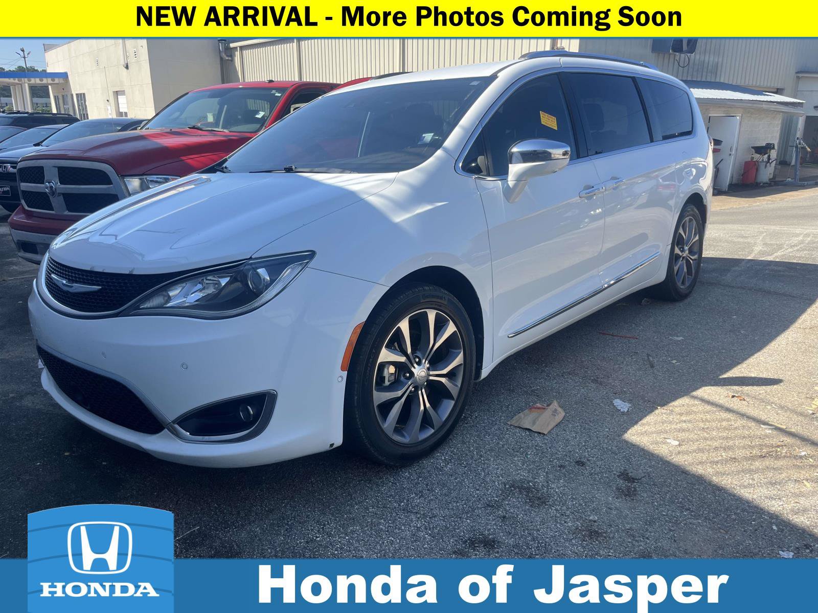Used 2017 Chrysler Pacifica Limited