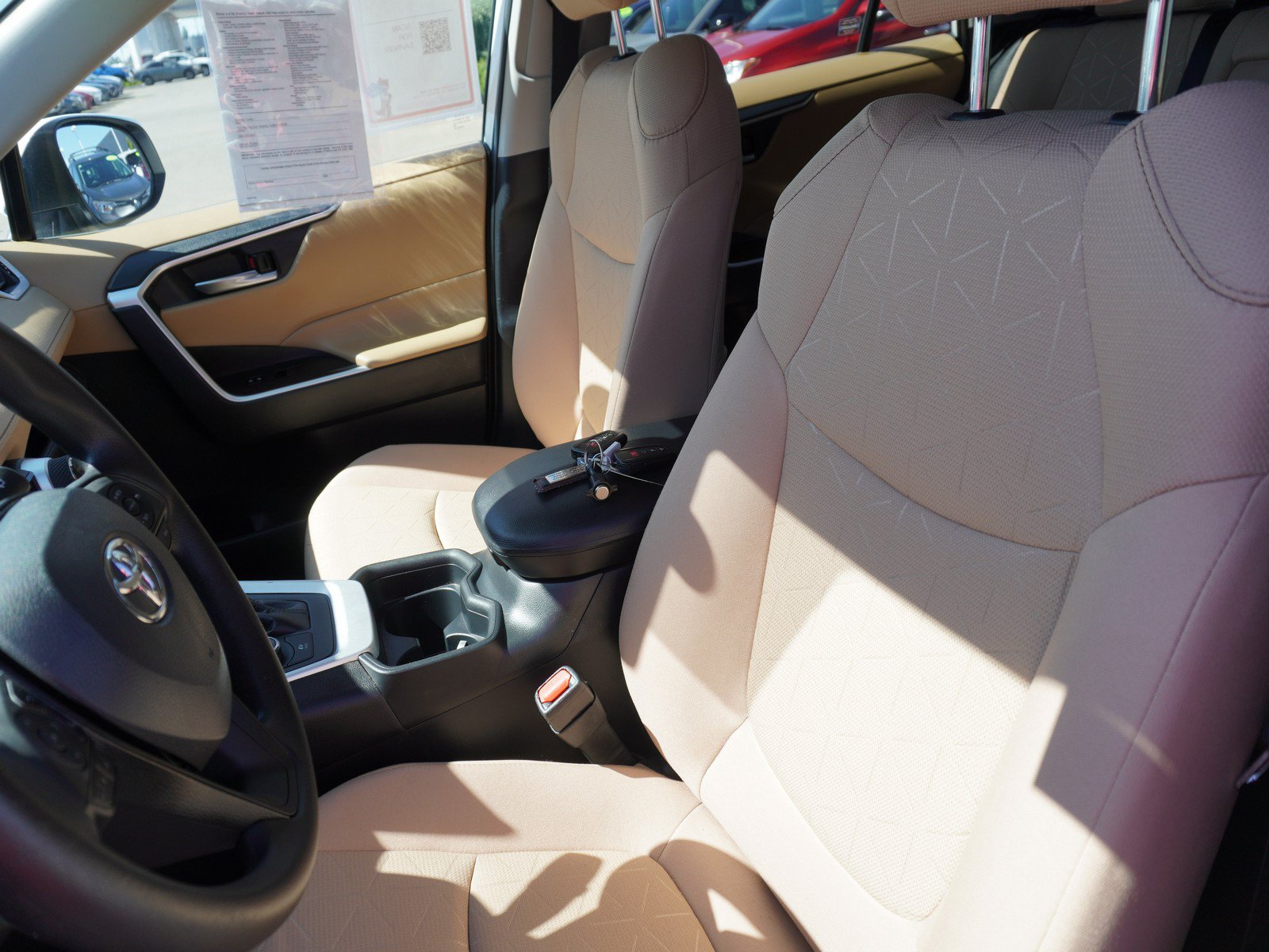 Used 2021 Toyota RAV4 XLE w/ Convenience Package AWD/4WD image 24