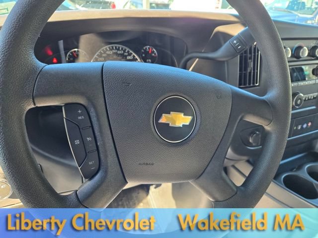 Used 2024 Chevrolet Express 4500 w/ Power Convenience Package RWD image 5