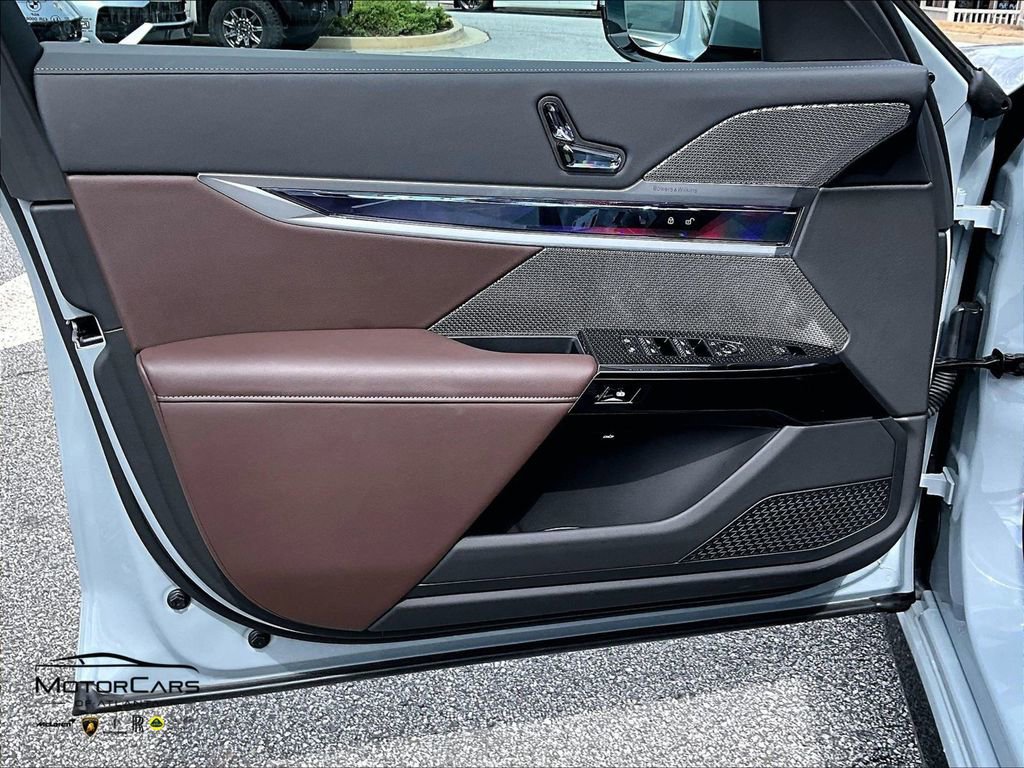 Used 2025 BMW 740i 740i w/ Premium Package image 19