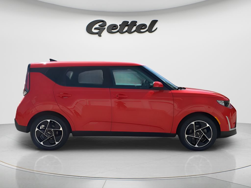 Used 2023 Kia Soul EX FWD image 4