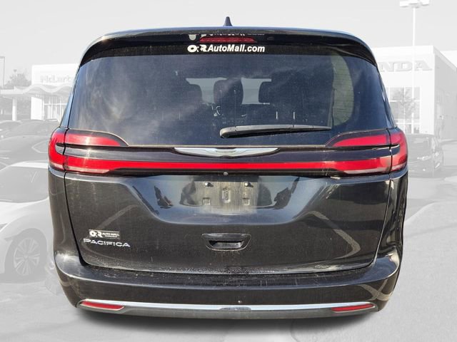Used 2022 Chrysler Pacifica Touring-L image 7