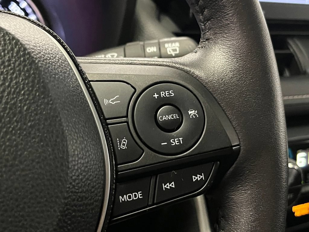 Used 2020 Toyota RAV4 XLE w/ Convenience Package AWD/4WD image 26