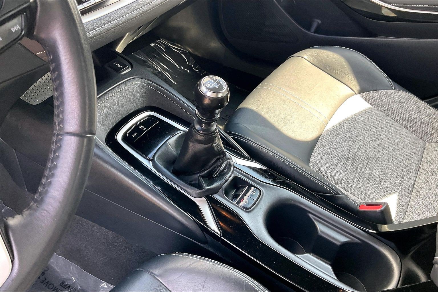 Used 2019 Toyota Corolla XSE FWD image 22