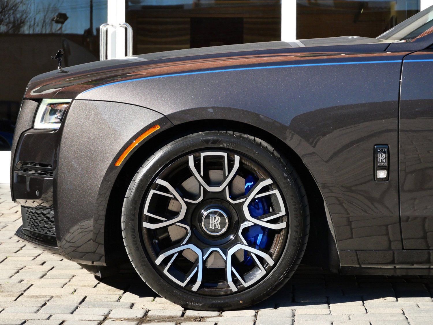 Used 2023 Rolls-Royce Ghost Black Badge w/ Black Badge Ghost Package image 12