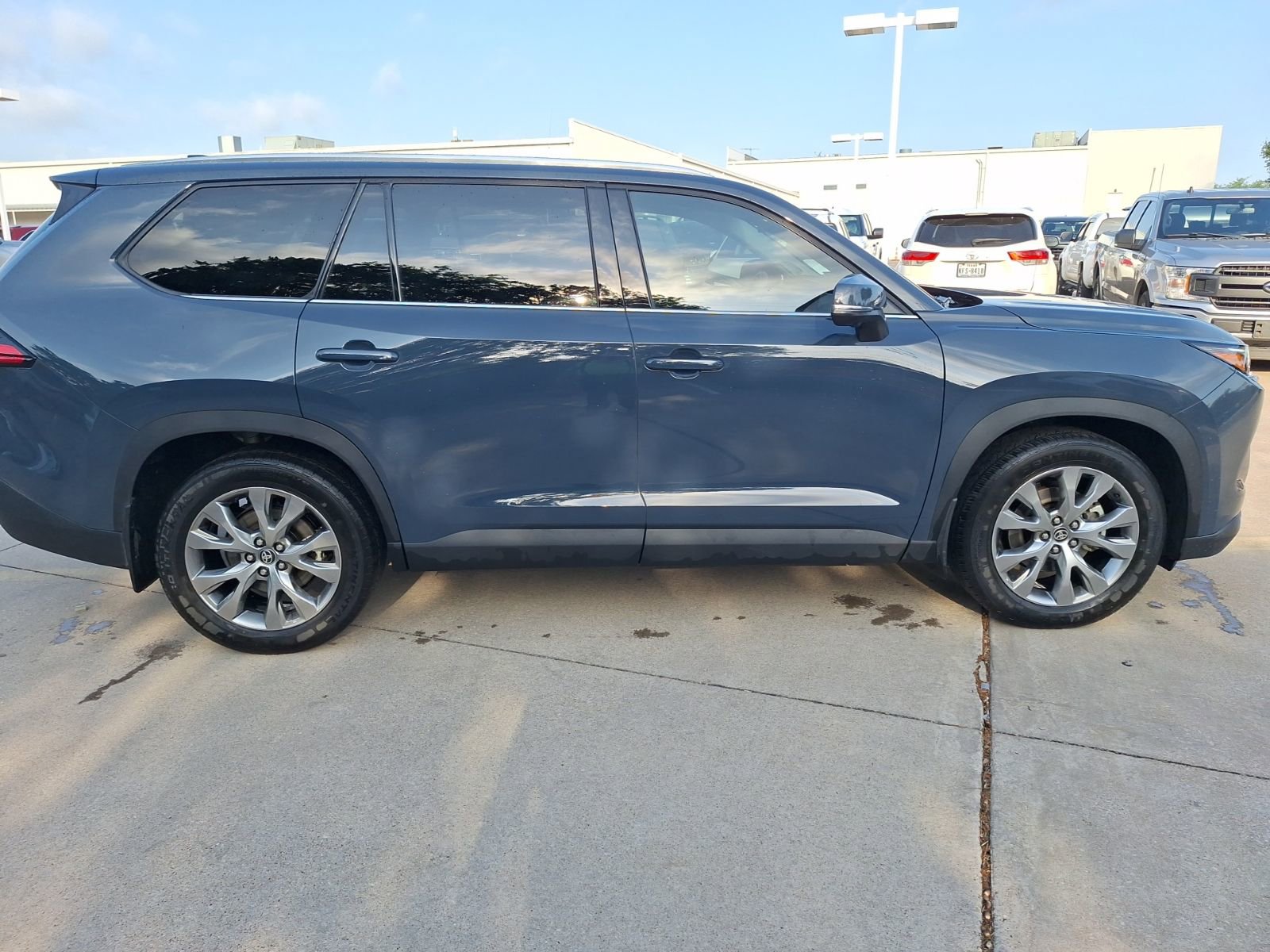 Used 2024 Toyota Grand Highlander Limited image 7