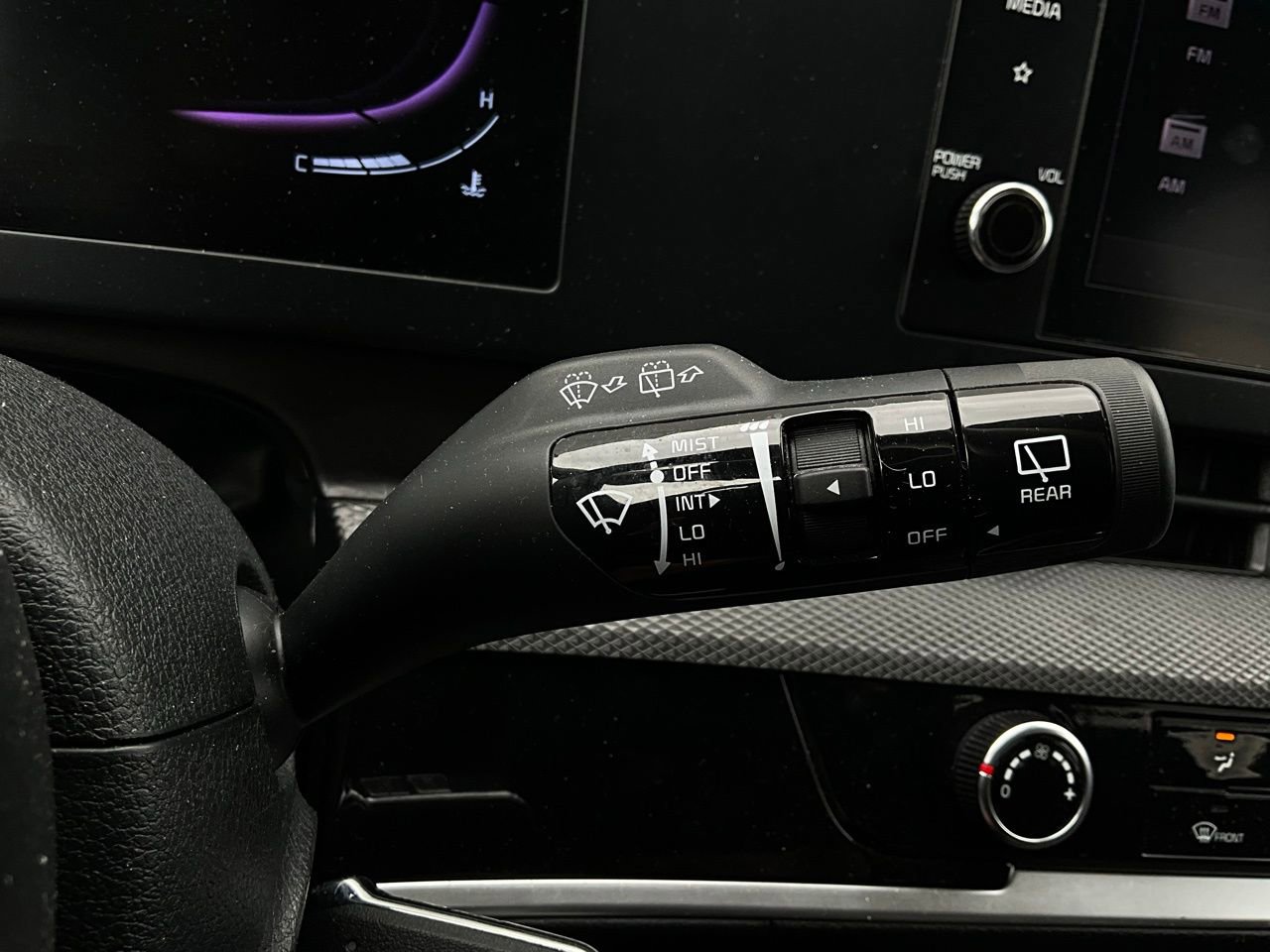 Used 2025 Kia Sportage LX image 34