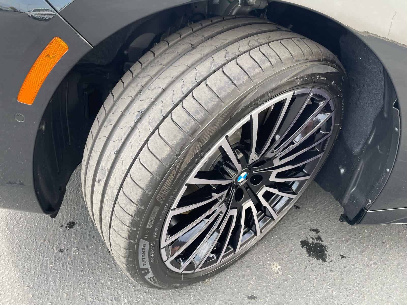 New 2026 BMW 750e xDrive w/ Executive Package image 20