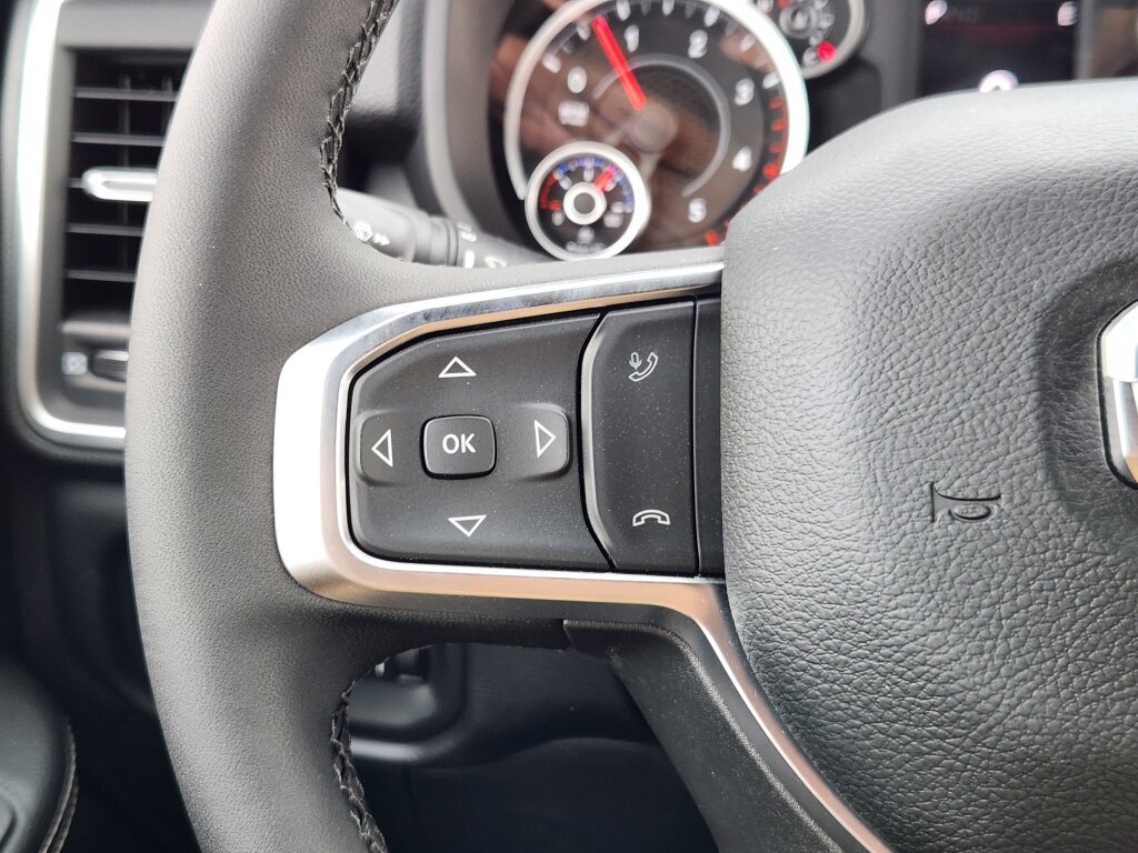 New 2026 RAM 2500 Big Horn AWD/4WD image 15