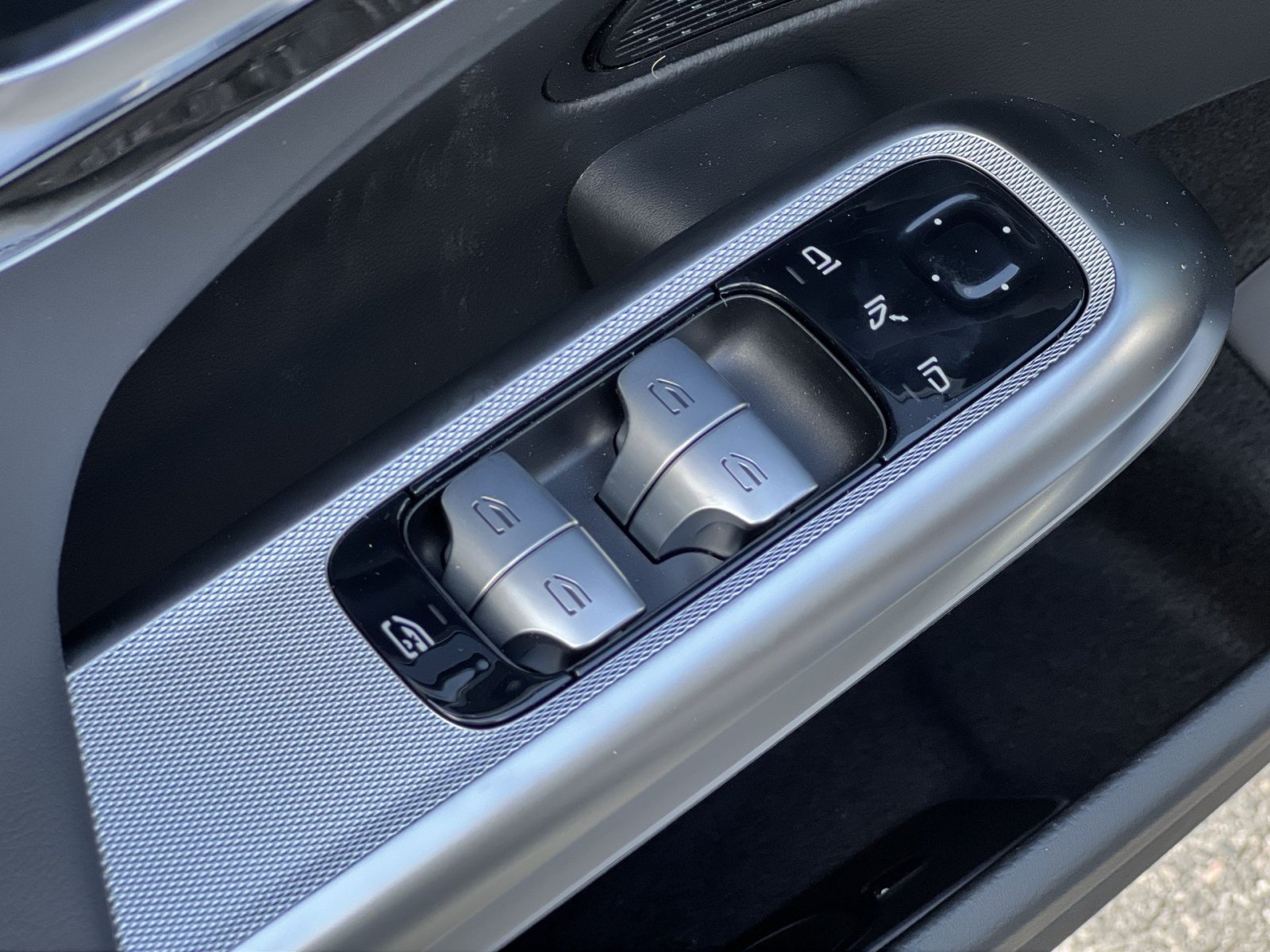 New 2027 Mercedes-Benz E 450 4MATIC Sedan image 20