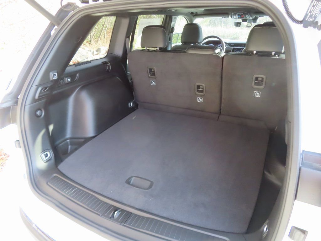 New 2025 Jeep Grand Cherokee Altitude image 17