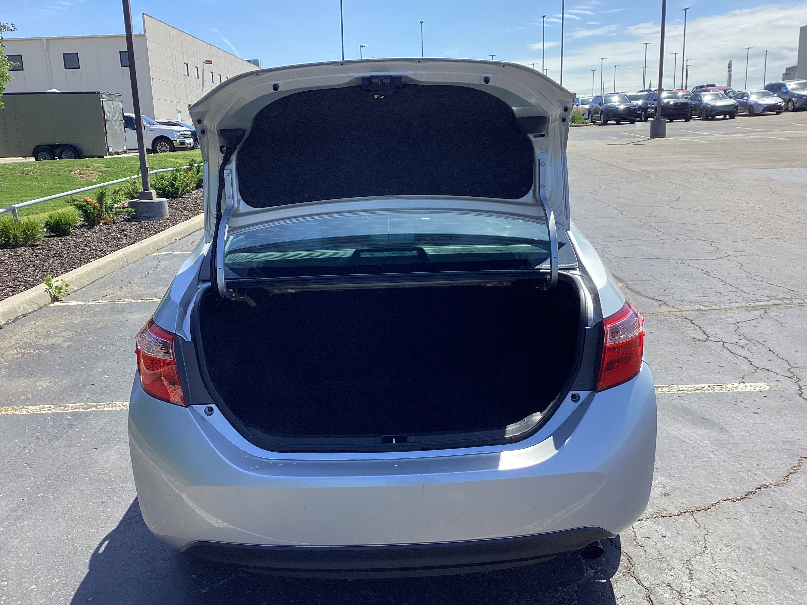 Certified 2018 Toyota Corolla LE FWD image 11