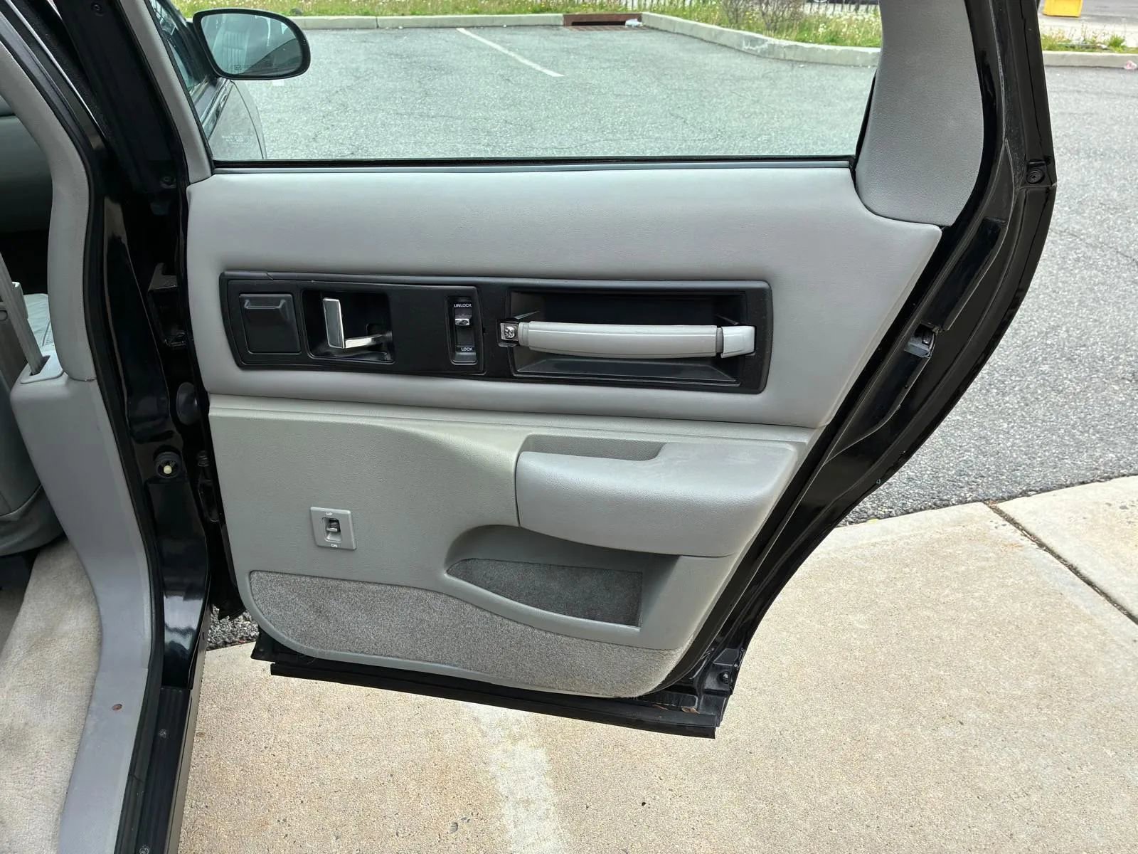 Used 1996 Chevrolet Impala SS RWD image 16