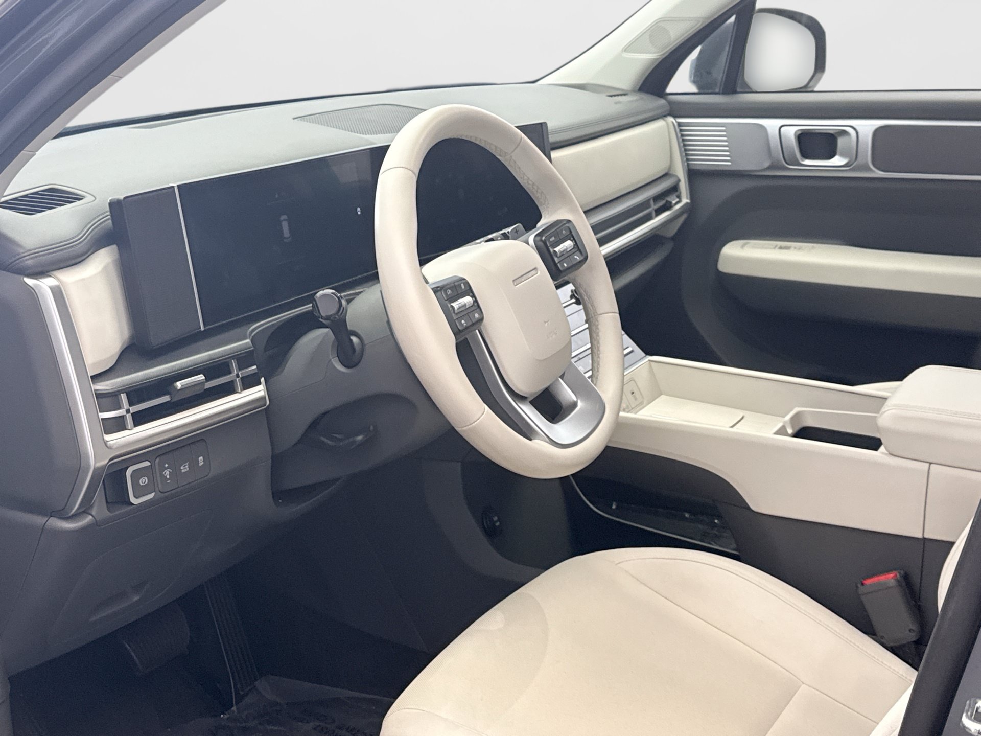 Used 2024 Hyundai Santa Fe SE AWD/4WD image 10