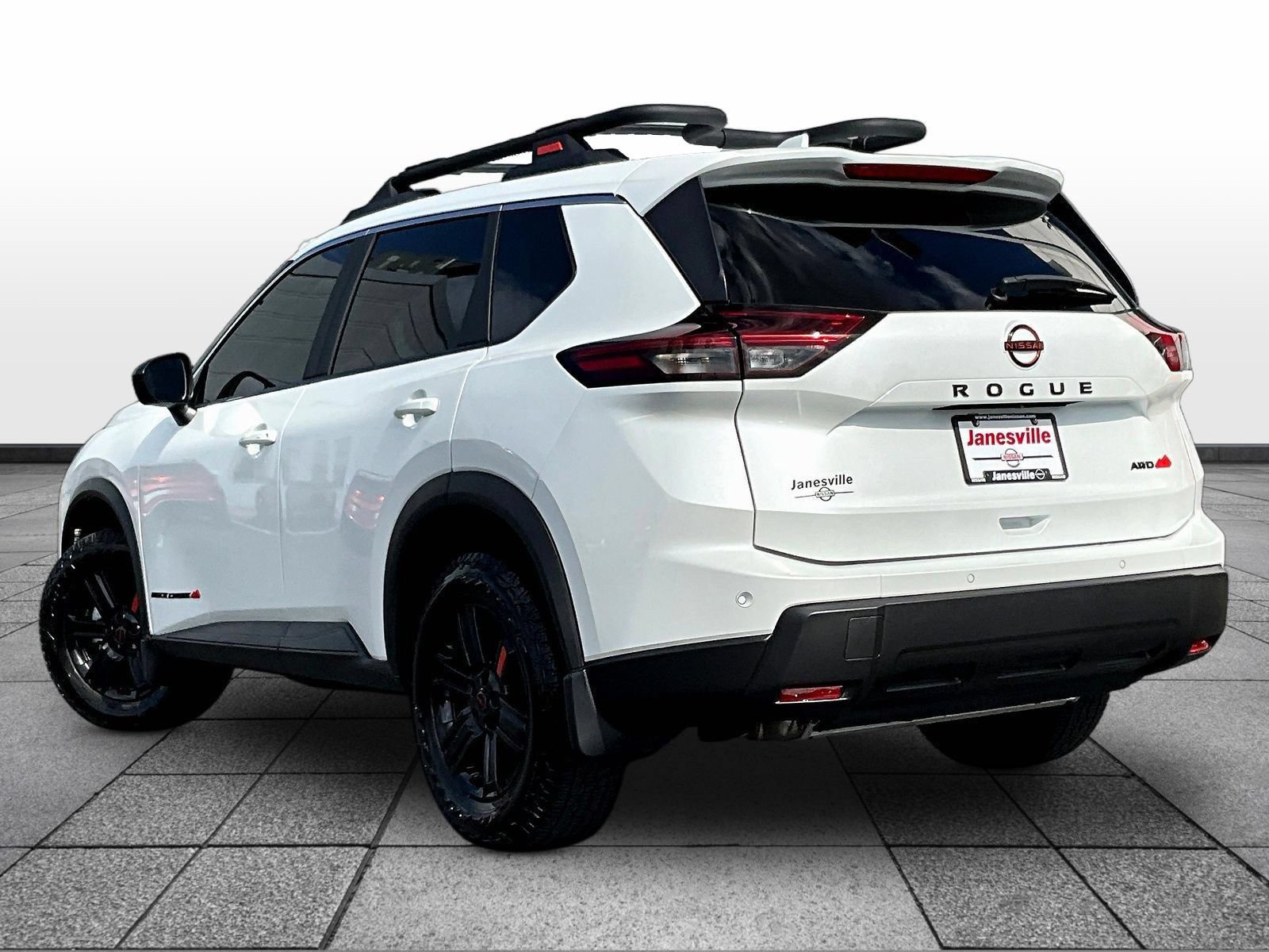 Used 2025 Nissan Rogue SV AWD/4WD image 5