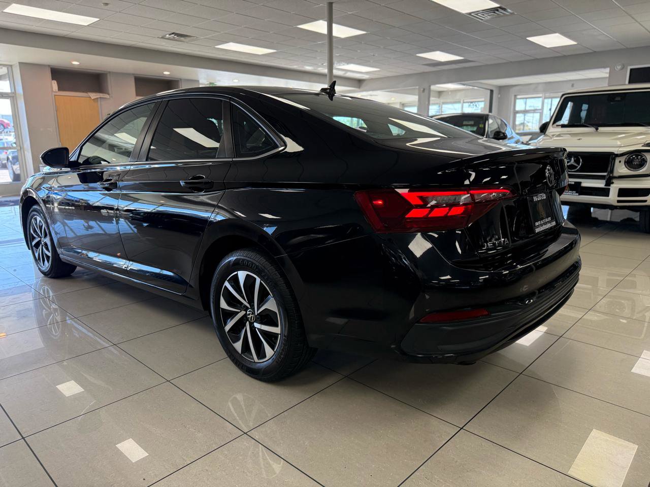 Used 2022 Volkswagen Jetta S image 7